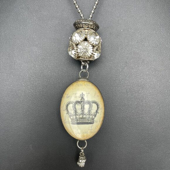 Bubble Glass Pendant Crown & She Is Confident Quote Pendant Necklace Silver Tone - Picture 3 of 7